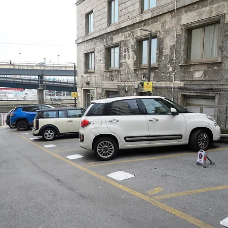 Appartamento 293 - La Casa Del Porto Luxury, Il Tuo A A Pochi Passi Dal Porto - Parcheggio Privato Genova